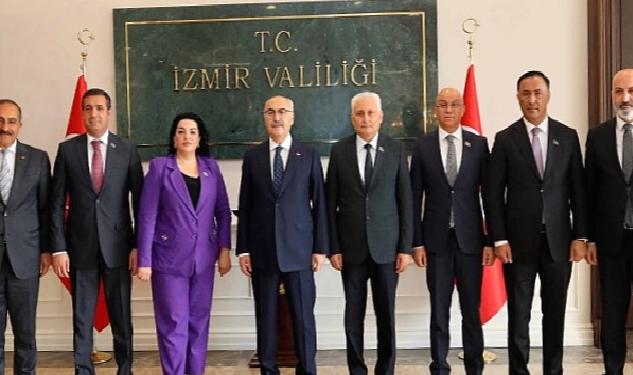 Azeri milletvekillerinden İzmir çıkarması