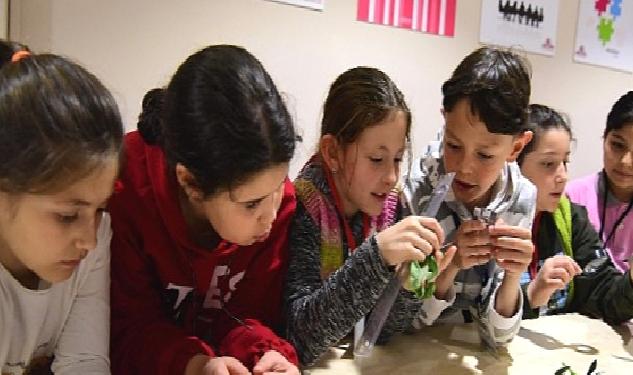Bornovalı çocuklar eğlenerek öğrendi