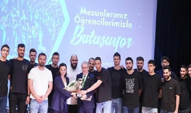EÜ Erkek Voleybol Takımı Türkiye şampiyonu!