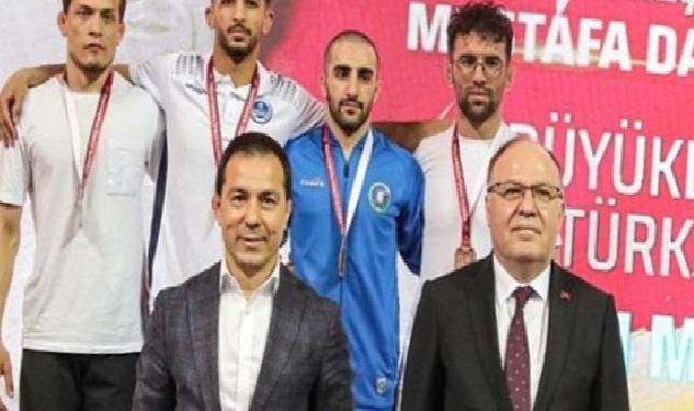 Güreşçiler Türkiye Şampiyonasından 2 madalya çıkardı