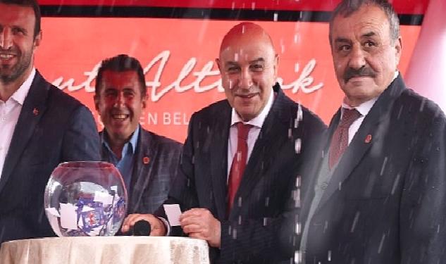Keçiören’de Kafkaslar Kapalı Spor Salonu’nun Temelleri Atıldı