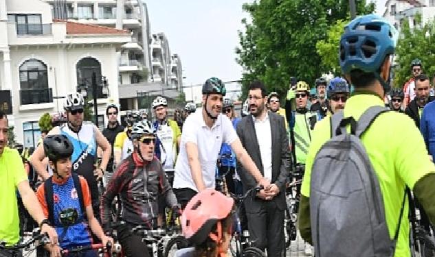 Kocaman’dan Gençlerle Bisiklet Turu