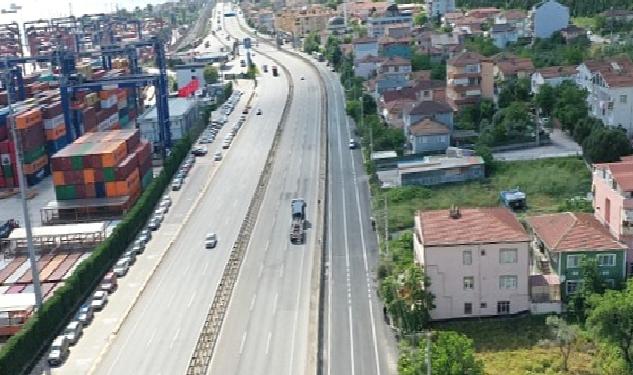 Körfez’de asfaltlanan caddelerin yol çizgileri çekildi