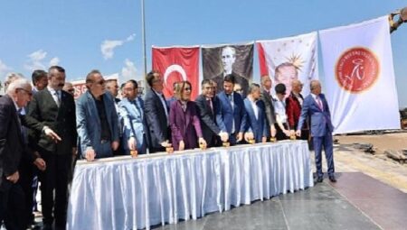 Nevşehir Hacı Bektaş Veli Üniversitesi (NEVÜ) Diş Hekimliği Fakültesi ve Uygulama Hastanesinin yeni binası için temel atma töreni düzenlendi