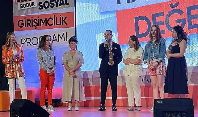Afet Dayanışması Mentorluk Programı’na İş Birliği Ödülü