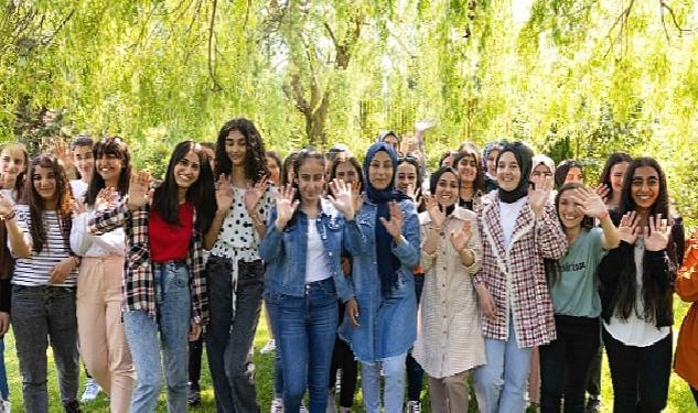 Aydın Doğan Vakfı başarılı kız öğrencileri İstanbul’da ağırlıyor