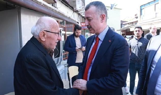 Başkan Büyükakın, Kandıra’da esnafı ziyaret etti