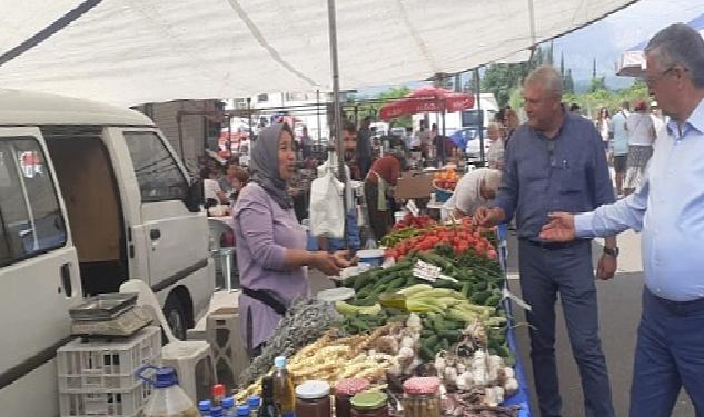 Başkan Topaloğlu pazar esnafını ziyaret etti