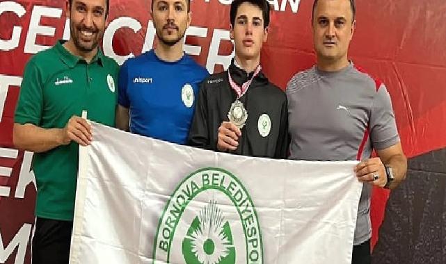 Bornova’nın gururu Bekir Osmanoğlu