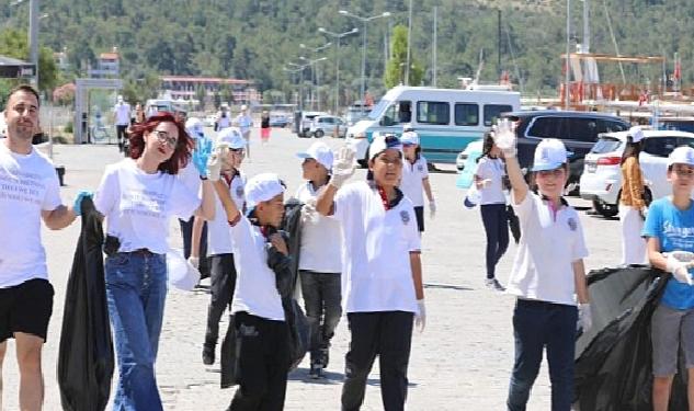 Çevre Gününde Öğrencilerden Anlamlı Etkinlik