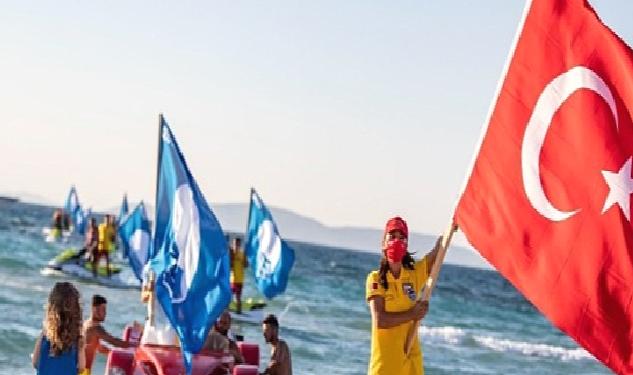 Dünya Çevre Günü’nde İzmir’den güzel haber İzmir’de 41 halk plajının 40’ında Mavi Bayrak dalgalanıyor