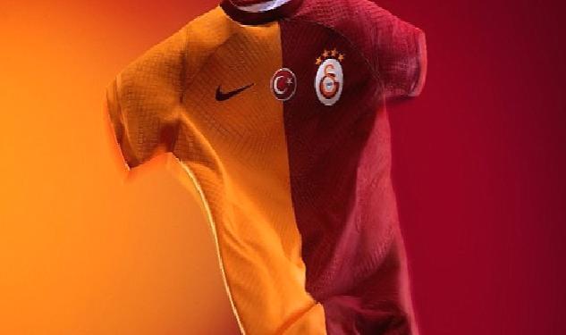 Galatasaray’ın Parçalı Forması Yeniden Sahalarda