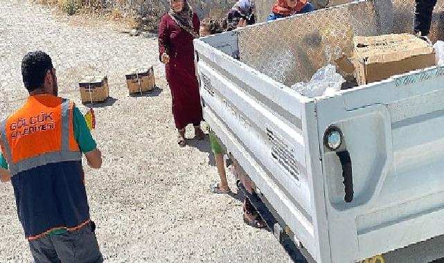 Gölcük Belediyesi Deprem bölgesinde yardımlarını sürdürüyor
