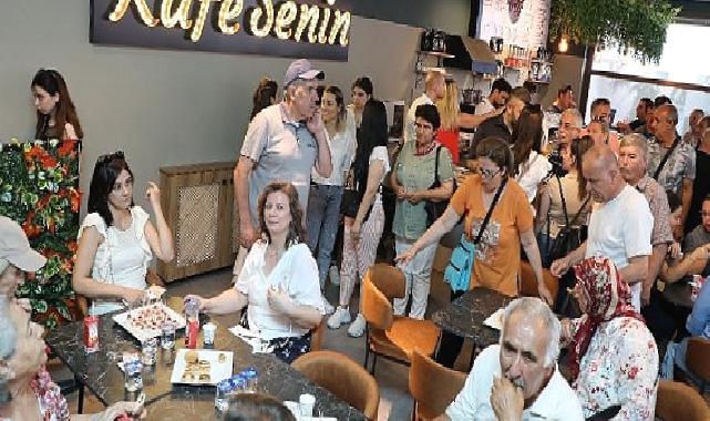 “Kafe Senin”, Hizmete Girdi