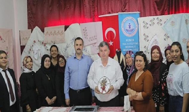 Kınık’ta Halk Eğitim Kursları Sergisi Ve Kermes Düzenlendi