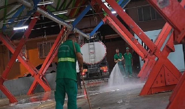 Kurban kesim yerlerinde aralıksız temizlik