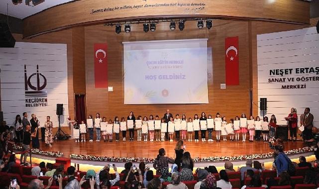 Minik öğrenciler sertifika alarak mezuniyet heyecanını yaşadı