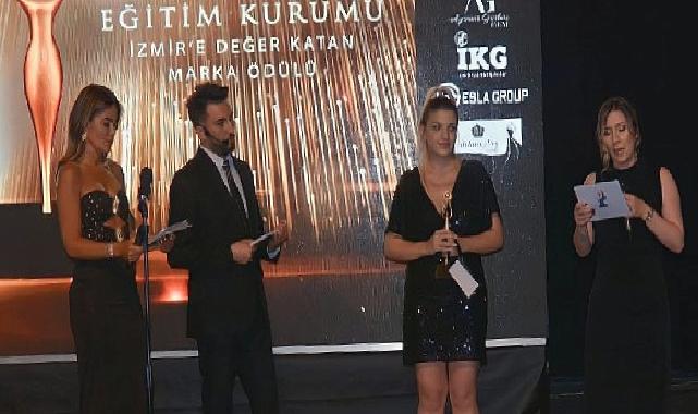 Niyazoğlu Özel Eğitim’e İzmir’e Değer Katan Marka Ödülü