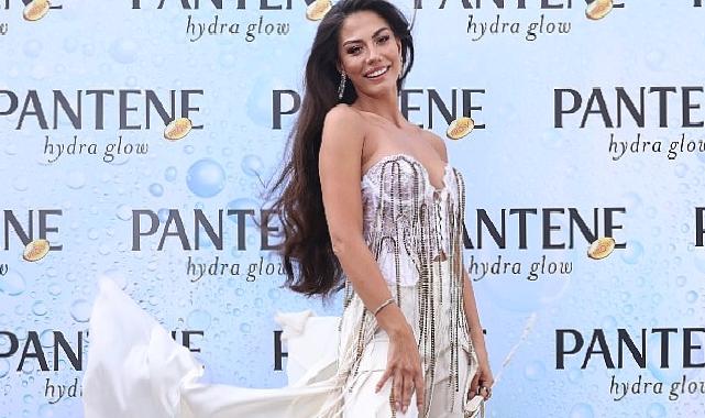 Pantene ve Demet Özdemir Hydra Glow ile Yaza Merhaba Dedi!