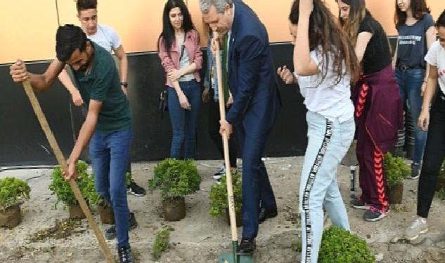 Rektör Prof. Dr. Budak, “Ege Üniversitesinde sıfır atık bilinci bir kültüre dönüştü”