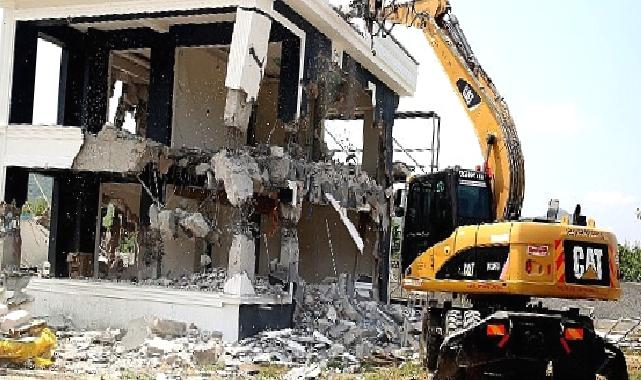 Tarım arazisine yapılan lüks yapı yerle bir edildi