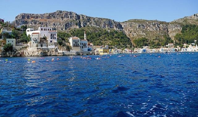 Yunanistan’dan Türkiye’ye 2 kıta ve 2 ülke arasında düzenlenen dünyanın en güzel yüzme yarışı