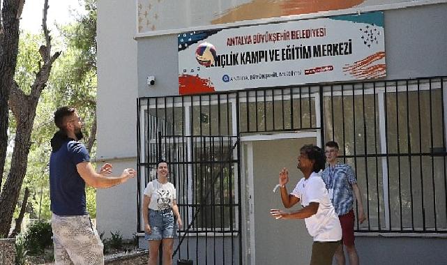 Avrupalı öğrenciler Türk kültürünü tanıyor