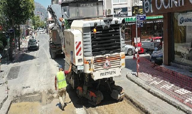 Aydın Büyükşehir Belediyesi Söke^’nin yollarını yeniliyor 