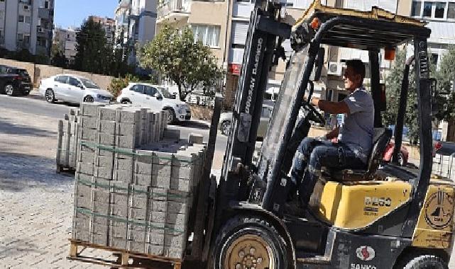 Belediye şantiyesi fabrika gibi üretiyor, Karşıyaka güzelleşiyor