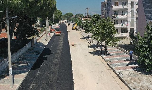 Bergama asfalt çalışmalarını hız kesmeden devam ediyor 