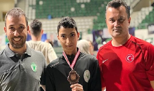 Bornovalı tekvandocu başarıya doymuyor