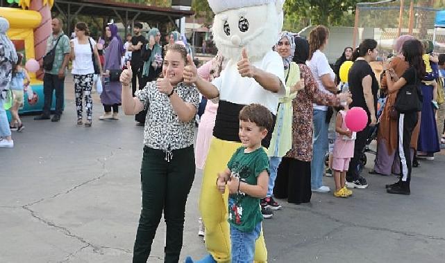 Büyükşehir’in sokak şenlikleriyle doyasıya eğlence