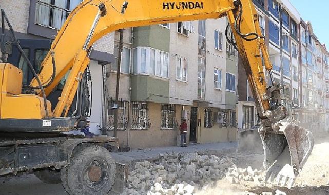 Edremit’te Yol Çalışmaları Hız Kesmeden Devam Ediyor