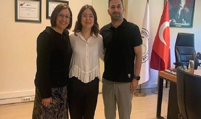 EÜ Eczacılık Fakültesinde genç bilim insanları uluslararası başarılara imza atıyor