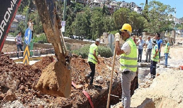 Finike Kanalizasyon Şebeke Hattı inşaatında sona gelindi