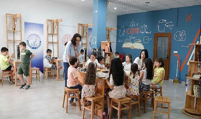 Gönüllü gençler ve Öğretmenler çocuklar için seferber oldu 