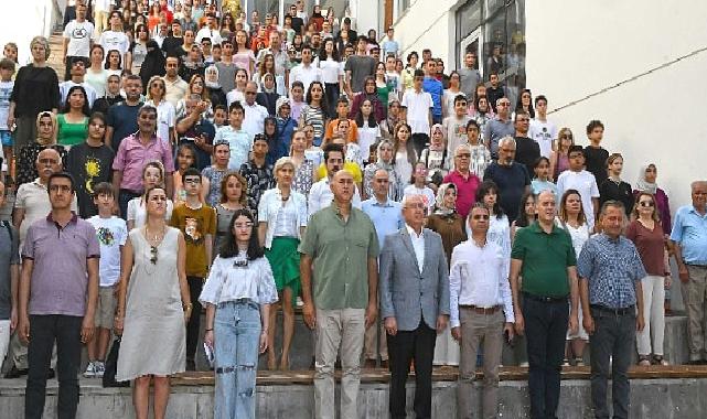 Karabağlar Belediyesi’nden başarılı öğrencilere bisiklet armağanı