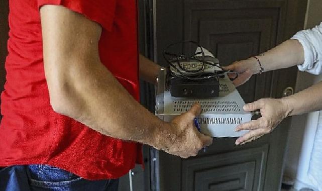Karşıyaka’da elektronik atıklar, öğrenciler için tablete dönüşüyor