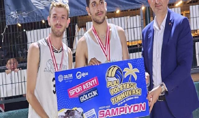 Plaj voleybolu turnuvası çekişmeli müsabakalar ile tamamlandı 