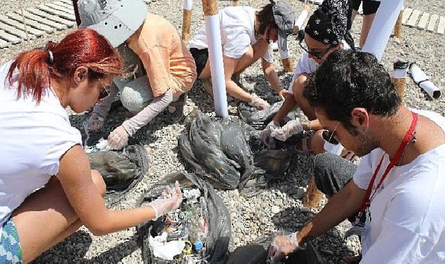 Plastiksiz Kıyılar, Plastiksiz Sular Projesi Konyaaltı Sahili’nde başladı
