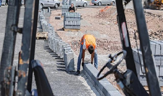 Stadyum yanı üst geçit ve bağlantı yolunda son rötuşlar
