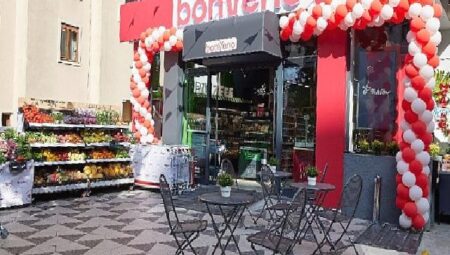 Yeme içme çözümleri ile market ürünlerini bir arada sunan BonVeno, İstanbul’da açıldı