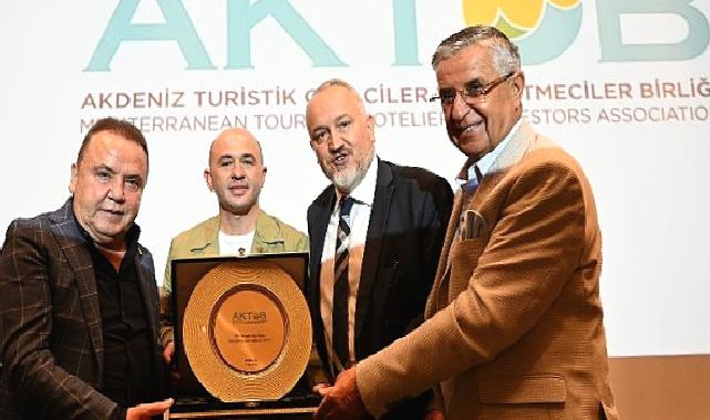 Başkan Böcek Kemer’de