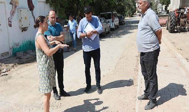 Efes Selçuk’ta yollar, aydınlatma direkleri ve parklar..