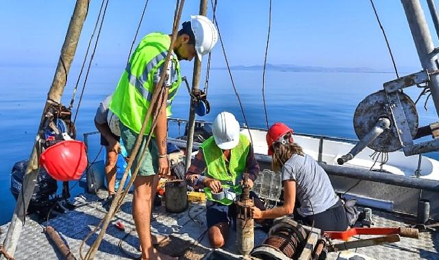 İzmir Körfezi’nin 30 farklı noktasından karot örneği alındı