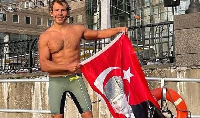 İzmirli Emre’den ABD’de zafer kulacı