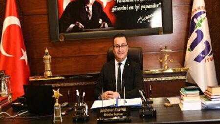 Mustafakemalpaşa Belediye Başkanı Mehmet Kanar 30 Ağustos Zafer Bayramı dolayısıyla bir mesaj yayımladı.