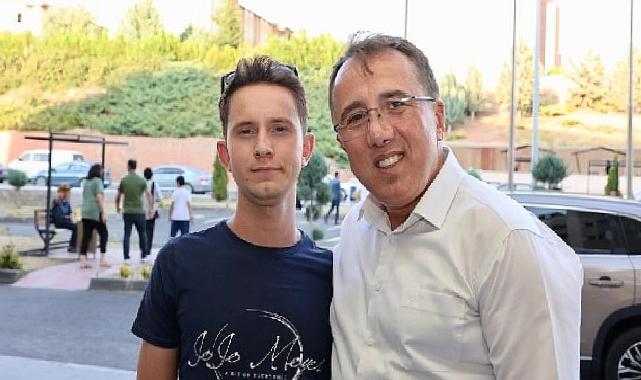 Nevşehir Belediye Başkanı Dr. Mehmet Savran, “Asıl makam, insanların gönlünde olandır” dedi
