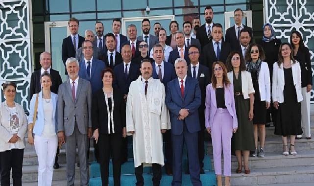 Rektör Alpay Arışbaş göreve başladı 