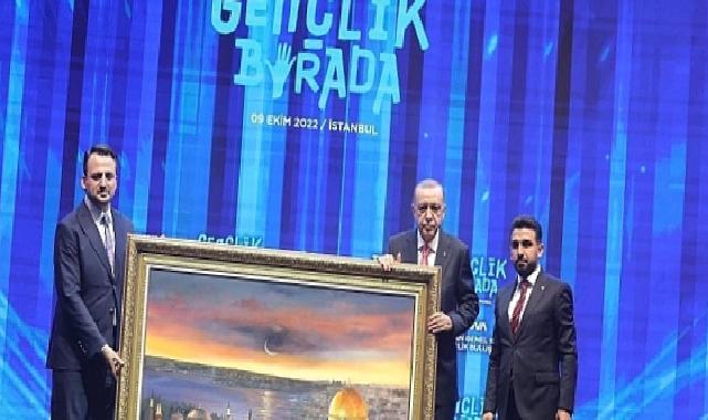 Tarihi ve Kutsal Mekanlar ile Büyüleyen Sergi: Amine Sultan Tan’ın “Ruh-u Revan” Sergisi.